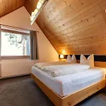 Hotel apartamentowy Kirchplatz 3*