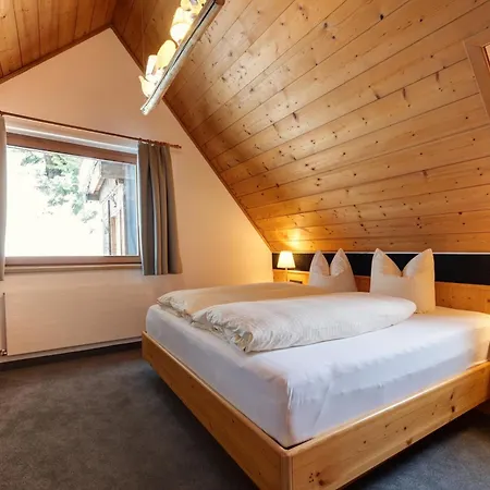 Lejlighedshotel Kirchplatz 3*