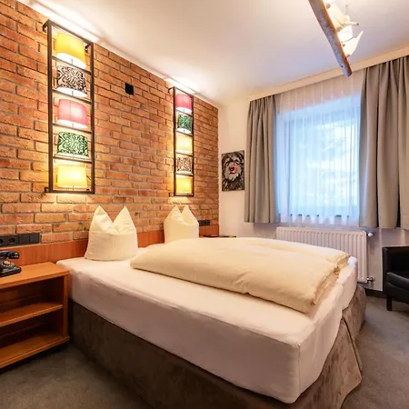 Kirchplatz Sankt Anton am Arlberg