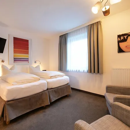 Kirchplatz Apart Otel Sankt Anton am Arlberg