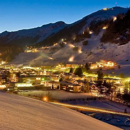 Kirchplatz 3* St Anton am Arlberg