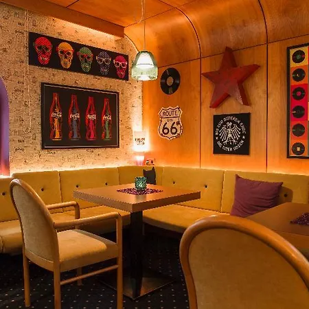 Kirchplatz Apart-hotel Sankt Anton am Arlberg