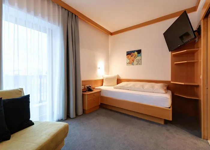 Kirchplatz 장크트안톤암아를베르크