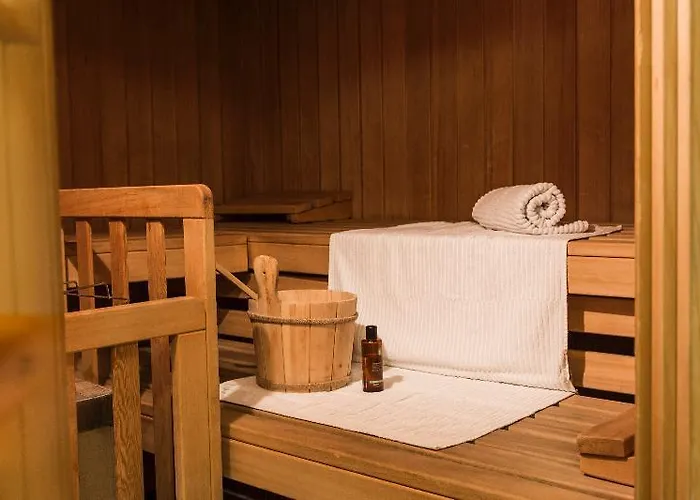 Kirchplatz 아파트호텔 장크트안톤암아를베르크