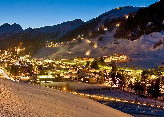 Kirchplatz 3* 장크트안톤암아를베르크